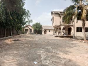 8 bedroom House for sale Near Absuth/ Royal Valley Hotel Umuimo Umueze Osisioma Abia