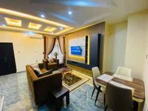 2 bedroom House for shortlet Valley Estate, Gra, Enugu Enugu