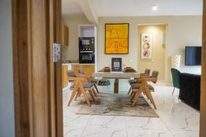 2 bedroom House for sale Surulere Lagos