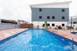 3 bedroom Flat / Apartment for sale Bayview Estate, Behind Enyo Filling Station, Ikate Elegushi Ikate Lekki Lagos