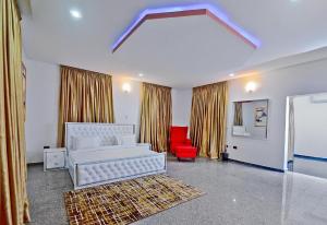 6 bedroom Flat / Apartment for shortlet Vgc VGC Lekki Lagos