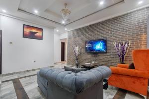 2 bedroom Flat / Apartment for shortlet Off Oladapo Street, Oregun, Ikeja, Lagos Oregun Ikeja Lagos