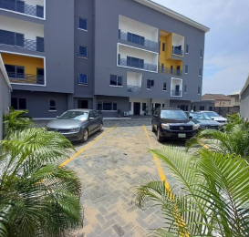 4 bedroom Flat / Apartment for sale Atunrase Medina Gbagada Lagos
