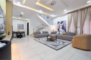 4 bedroom House for shortlet ONIRU Victoria Island Lagos