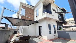 4 bedroom House for sale chevron Lekki Lagos