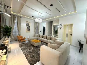 4 bedroom Flat / Apartment for shortlet Lekki Palm City, Ado Ajah Lagos