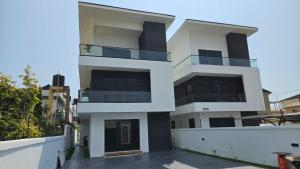 5 bedroom House for sale Atlantic View Estate, Lekki, Lagos Lekki Phase 2 Lekki Lagos