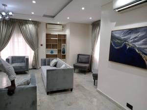 5 bedroom House for rent ONIRU Victoria Island Lagos