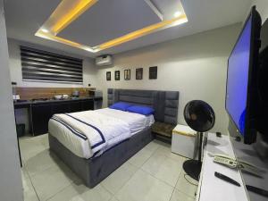 10 bedroom House for rent Chevron Lekki Lagos