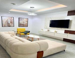 2 bedroom Flat / Apartment for shortlet Surulere Lagos