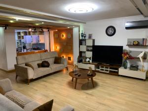 3 bedroom Flat / Apartment for sale Lekki Luxury Flats, Admiralty Close Lekki Phase 1 Lekki Lagos