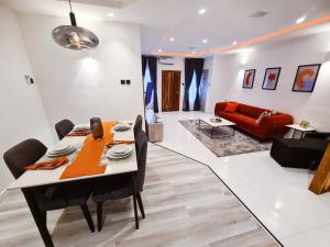 3 bedroom Flat / Apartment for rent Off Admiralty Way Lekki Phase 1 Lekki Lagos