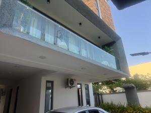 4 bedroom House for rent Whiteoak Estate, Ologolo Lekki Lagos State. Ologolo Lekki Lagos