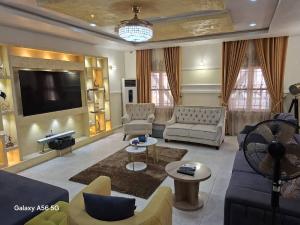 5 bedroom House for sale Idu Abuja