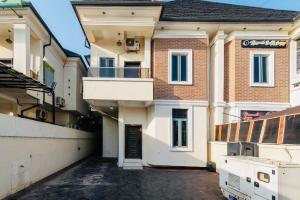 4 bedroom House for rent Chevron Alternative chevron Lekki Lagos