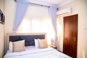 2 bedroom Flat / Apartment for shortlet Wuye Abuja