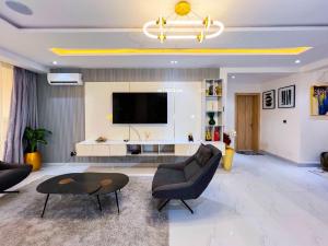 2 bedroom House for rent Gbangbala Street Off Freedomway Ikate Lekki Lagos