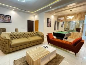 2 bedroom Flat / Apartment for rent Secured Estate By Meadow Hall Way By Nike Art Gallery, Lekki Phase 1 Lekki Lagos