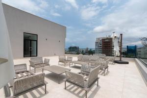 2 bedroom House for rent Off Adeola Odeku Victoria Island Lagos