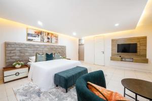 3 bedroom Flat / Apartment for rent Off Adeola Odeku Adeola Odeku Victoria Island Lagos