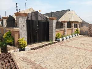 3 bedroom House for sale Oloogbo Estate, Ologuneru Ibadan Oyo