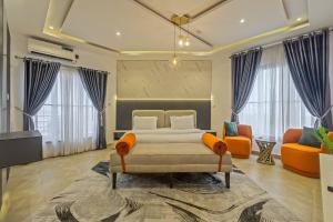 3 bedroom Flat / Apartment for rent ONIRU Victoria Island Lagos