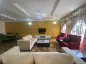 5 bedroom House for rent ONIRU Victoria Island Lagos