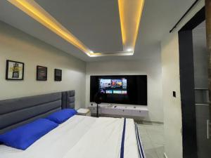 10 bedroom Commercial Property for rent Chevron Alternative Lekki, Lagos State. Chevron Alternative Route Lekki Lagos