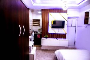 1 bedroom Flat / Apartment for shortlet Pedro Palmgroove Shomolu Lagos