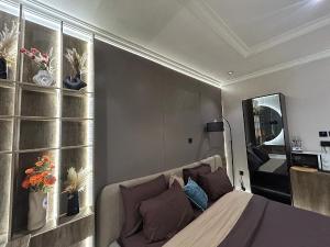 Flat / Apartment for rent Off Admiralty Way Lekki Phase 1 Lekki Lagos