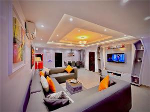 3 bedroom Flat / Apartment for shortlet The Orchard ONIRU Victoria Island Lagos