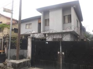 4 bedroom House for sale Surulere Lagos
