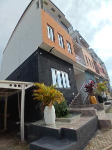 4 bedroom House for sale Guzape Abuja Diplomatic Zone, Guzape Abuja