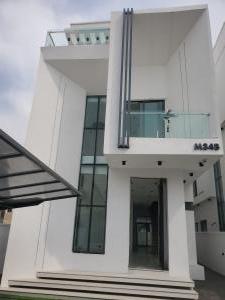 5 bedroom House for sale Osapa london Lekki Lagos