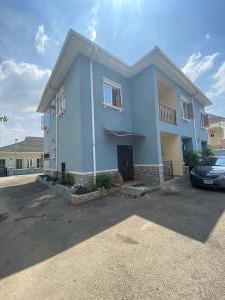 3 bedroom House for rent 64crescent 6th Avenue Gwarinpa Abuja