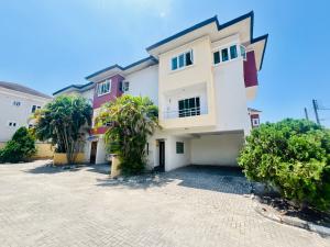 4 bedroom House for rent Behind Megachicken Restaurant Ikota Lekki Lagos