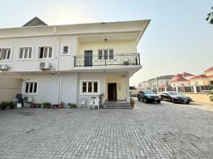 Commercial Property for rent Lekki Right, Lekki Phase 1 Lekki Lagos