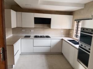 5 bedroom House for rent Ikate Lekki Lagos