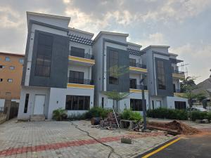 5 bedroom House for sale Close To Rock View Hotel, Wuse 2 Abuja