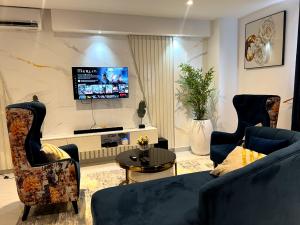 1 bedroom Flat / Apartment for shortlet Behind Zenith Car Park Adeola Odeku Victoria Island Lagos