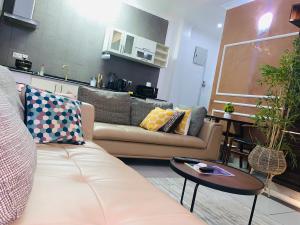 1 bedroom Flat / Apartment for shortlet Block 3b. Tydanjuma Street, Dideolu Estate ONIRU Victoria Island Lagos