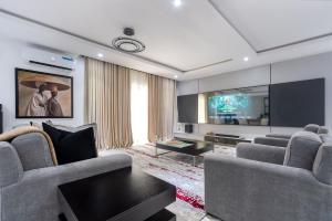 2 bedroom Flat / Apartment for shortlet Adebisi Oguniyi Crescent Lekki Phase 1 Lekki Lagos