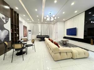 3 bedroom Flat / Apartment for shortlet Chevron Lekki Lagos