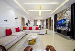 3 bedroom Flat / Apartment for rent Ikoyi Lagos