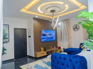 3 bedroom Flat / Apartment for shortlet Old Yaba Road Yaba Lagos