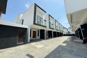 3 bedroom House for sale Ikota Lekki Lagos