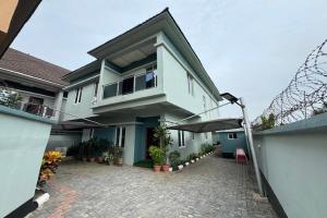 4 bedroom House for sale Femi Olugile Lekki Scheme 2 Ajah Lagos