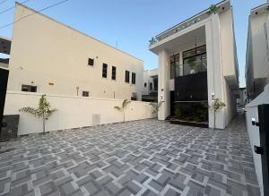 5 bedroom House for sale Orchid Lekki Lagos