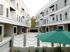 Commercial Property for sale Off Alexandria Road Parkview Estate Ikoyi Lagos