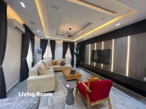 4 bedroom House for shortlet Near Palace Vi ONIRU Victoria Island Lagos